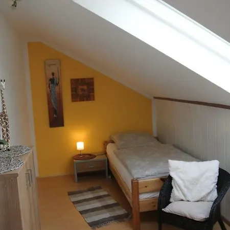Haus Leonie Апартаменты *